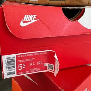Nike Air Uptempo